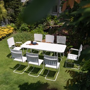 Holmsund matgrupp bord 180x80 cm med 8 st stolar (2 st karmstolar + 6 st stolar) + Textilimpregnering för utemöbler