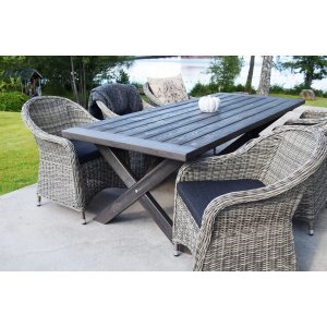 Gråbetsat trädgårdsbord i trä 220 cm - Rymligt matbord ute